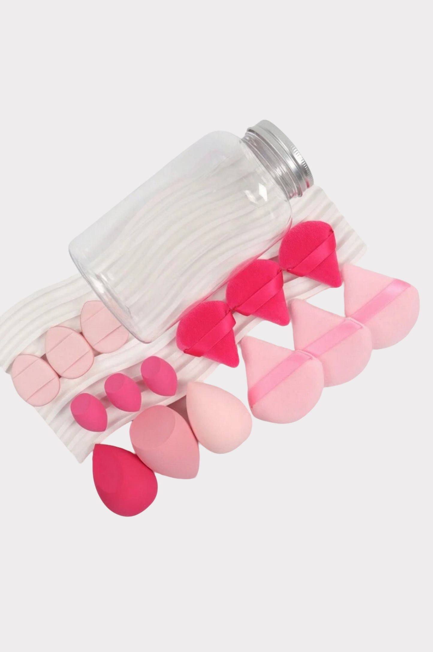 Makeup Sponge Set With
Storage Container