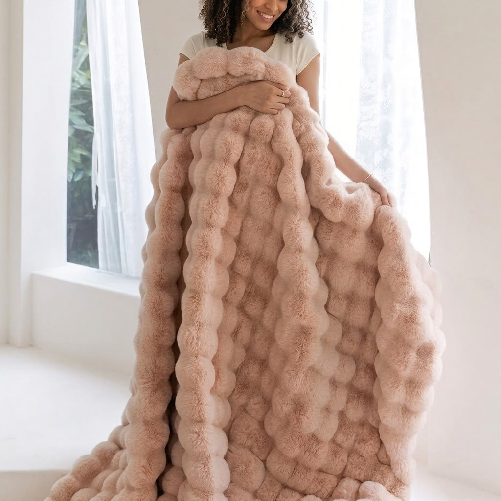 Traditional-Style Plush Double-Layer Leisure Blanket – All-Season Cozy Solid Fleece Comforter (100% Polyester)